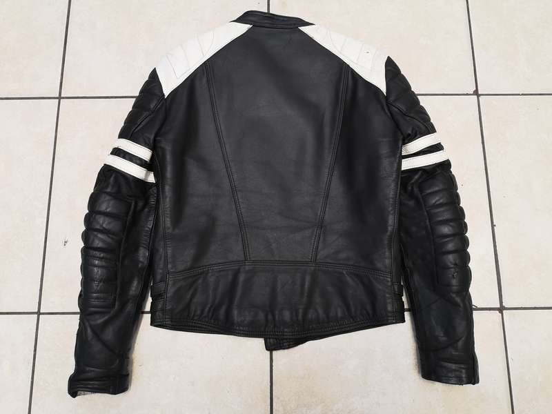 Vintage cult classic "Moto Cuir" Paris genuine leather bikers jacket *size 46*