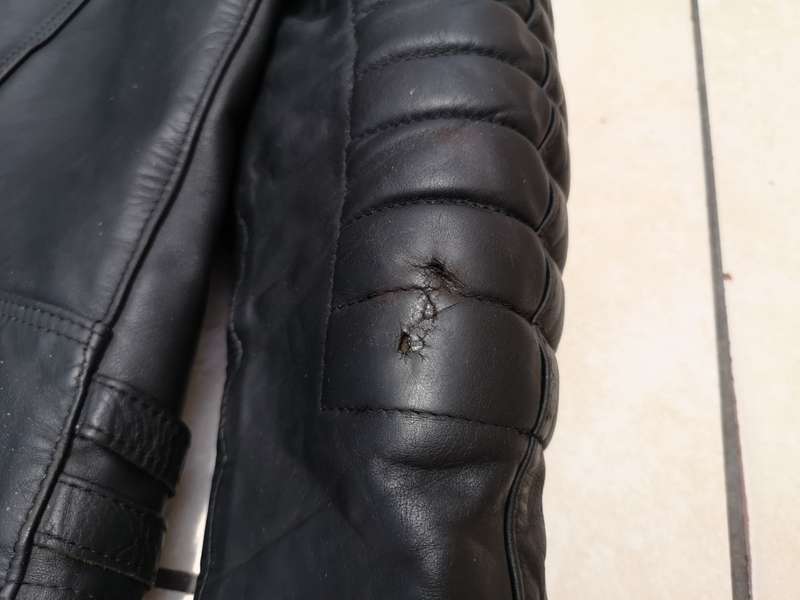 Vintage cult classic "Moto Cuir" Paris genuine leather bikers jacket *size 46*