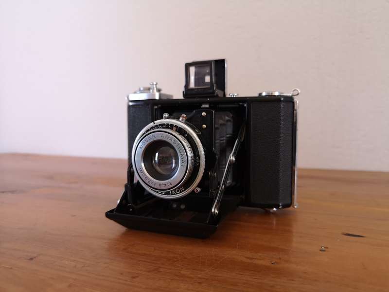 Zeiss Ikon Ikonta 521/16 medium format 6x6 camera
