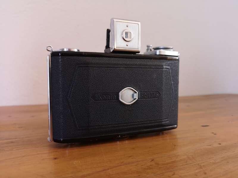 Zeiss Ikon Ikonta 521/16 medium format 6x6 camera