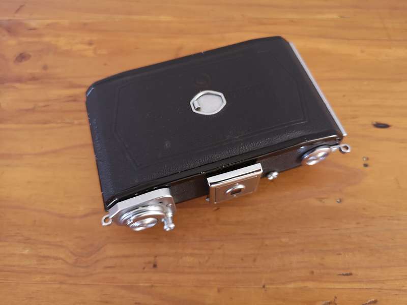 Zeiss Ikon Ikonta 521/16 medium format 6x6 camera