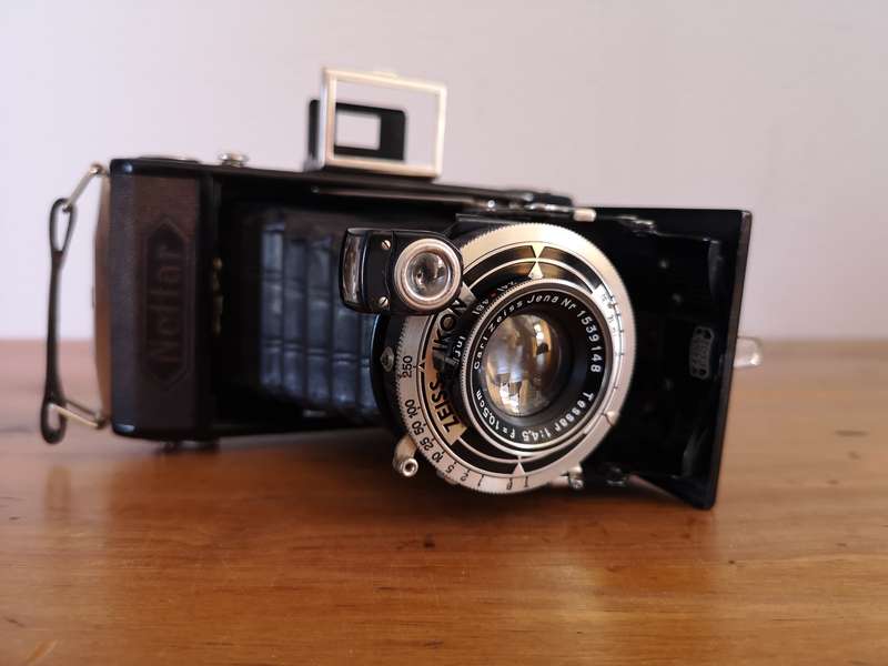 Zeiss Ikon Nettar 515/2 medium format 6x9 camera *Tessar lens*
