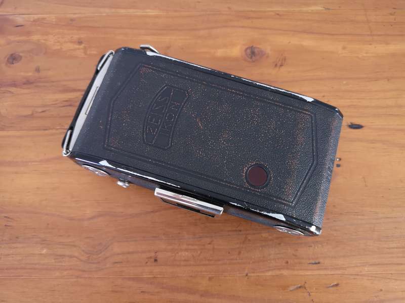 Zeiss Ikon Nettar 515/2 medium format 6x9 camera *Tessar lens*