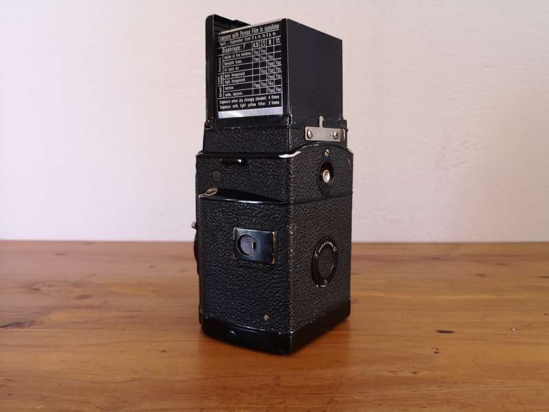Rare Art-deco Zeiss Ikoflex 850/16 medium format TLR camera *first version*