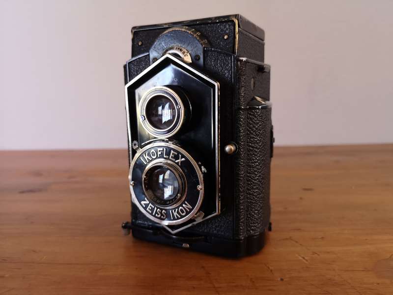 Rare Art-deco Zeiss Ikoflex 850/16 medium format TLR camera *first version*