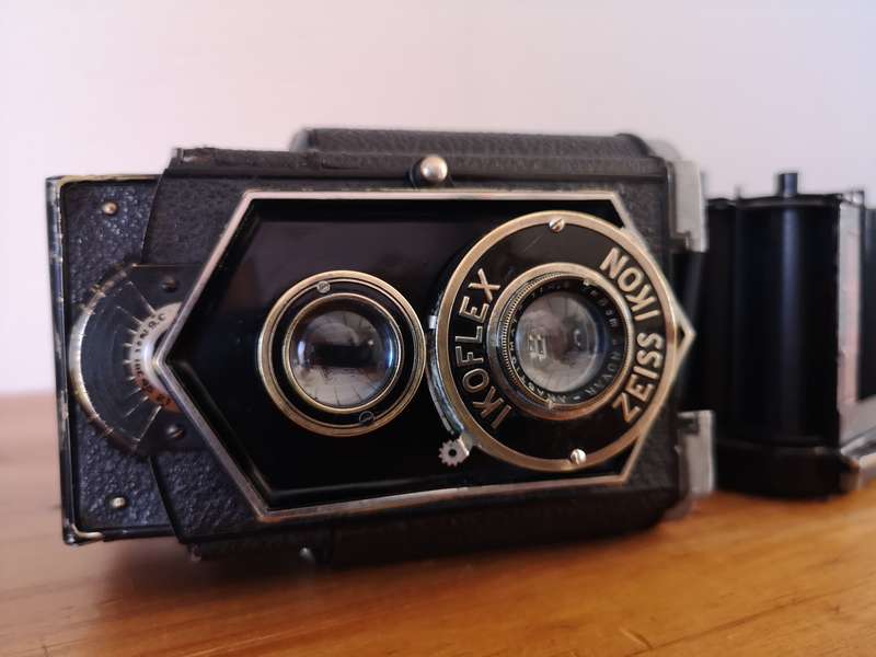 Rare Art-deco Zeiss Ikoflex 850/16 medium format TLR camera *first version*