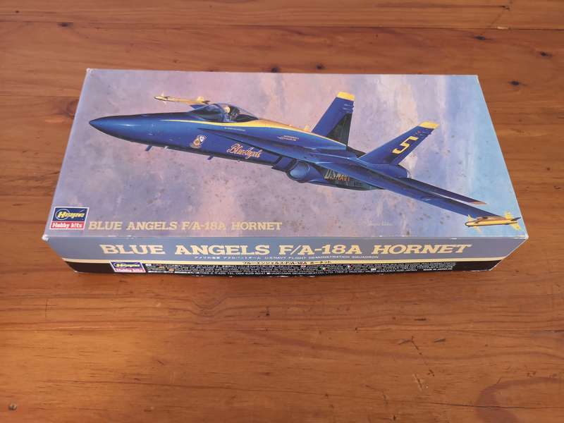 Hasegawa Blue Angels F/A-18A Hornet 1:72 scale model kit