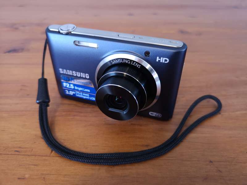 Samsung ST150F 16.2MP smart WiFi CCD sensor digital compact camera