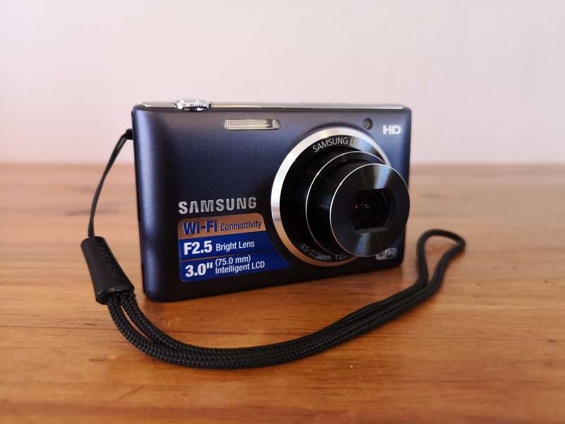 Samsung ST150F 16.2MP smart WiFi CCD sensor digital compact camera