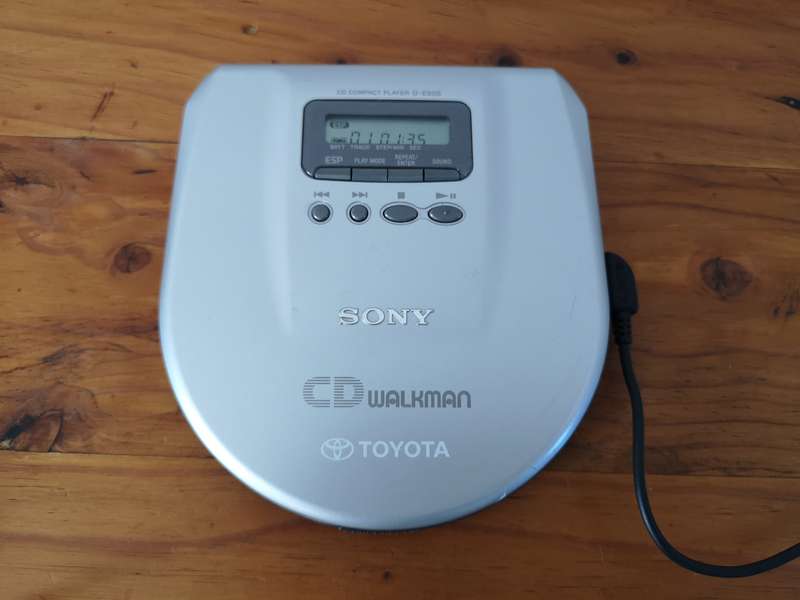 Sony CD Walkman D-E505