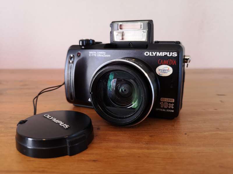 Olympus Camedia C-770 digital camera