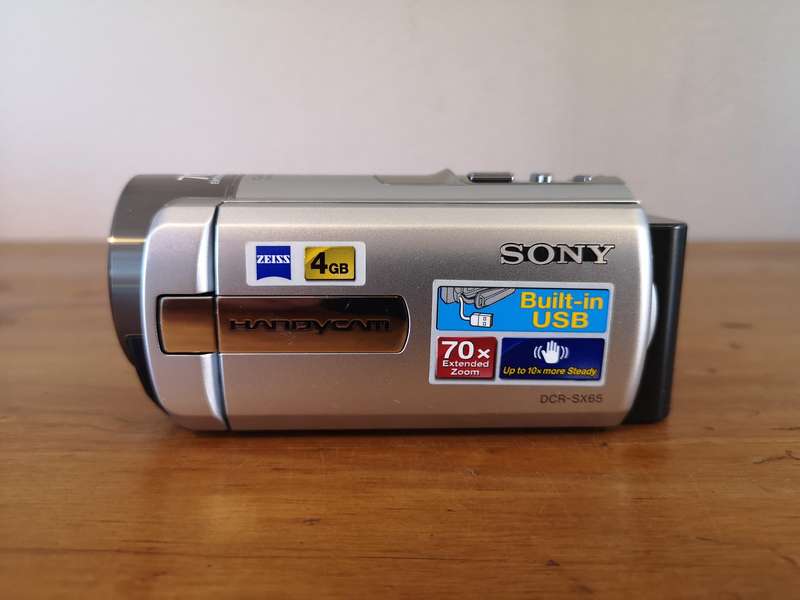 Sony DCR-SX65E digital compact camcorder