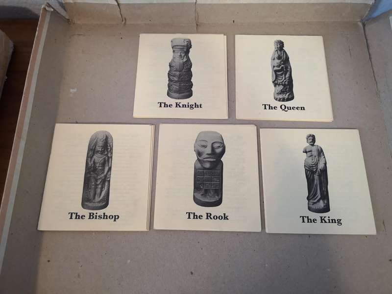 Vintage Chess set in English & Afrikaans