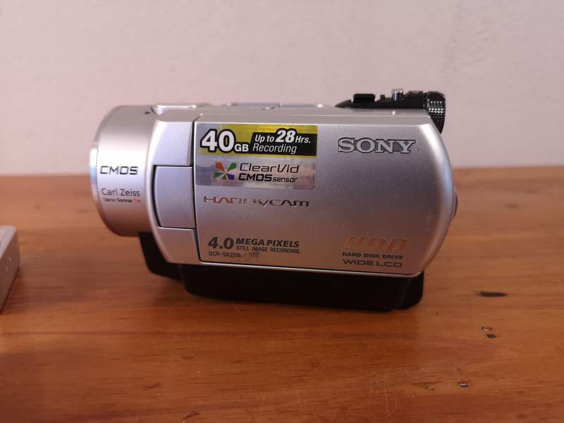 Digital cameras job-lot **parts or repair**