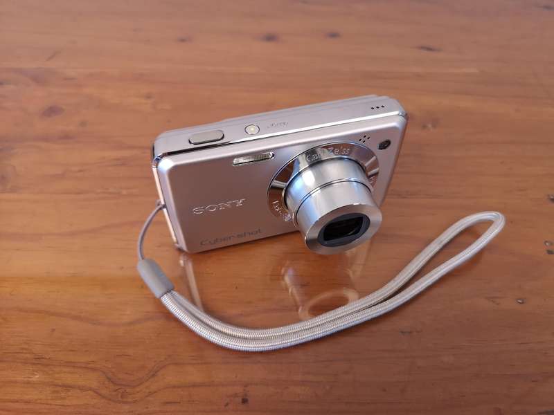 Sony Cyber-shot DSC W210 digital compact camera
