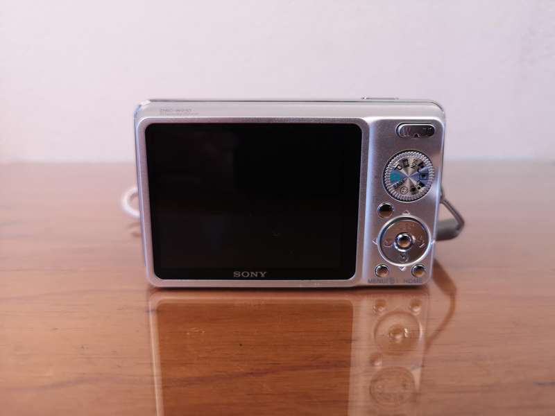 Sony Cyber-shot DSC W210 digital compact camera