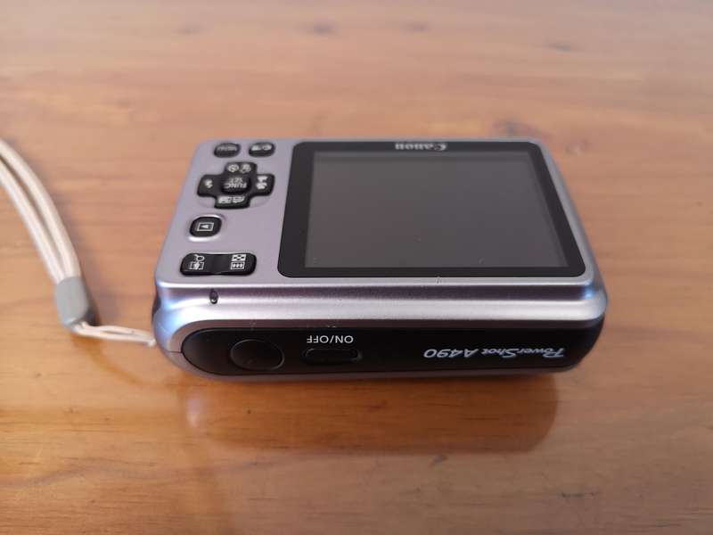 Canon PowerShot A490 digital compact camera