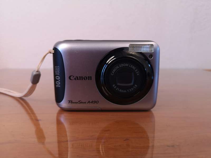 Canon PowerShot A490 digital compact camera