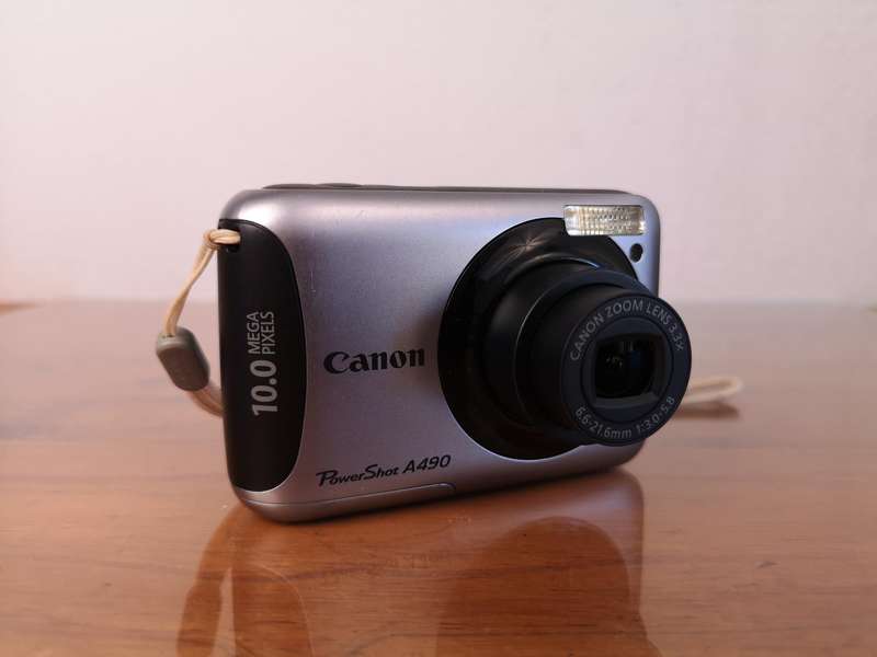 Canon PowerShot A490 digital compact camera