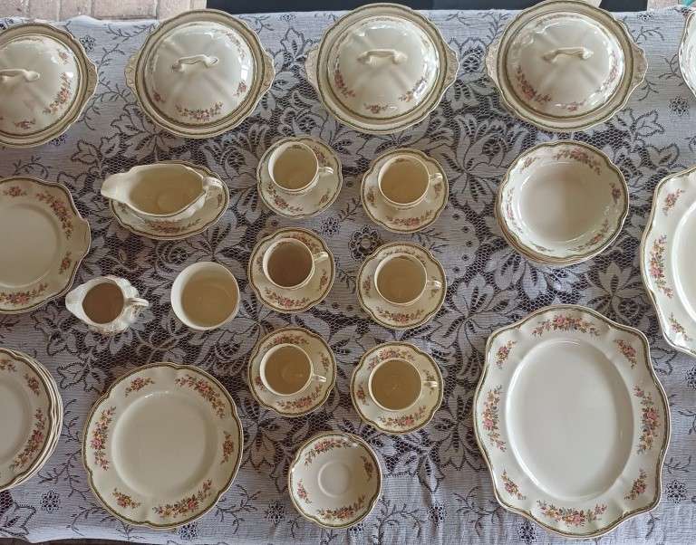 Johnson Bros 44 piece set