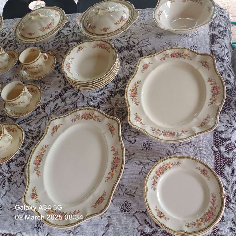Johnson Bros 44 piece set