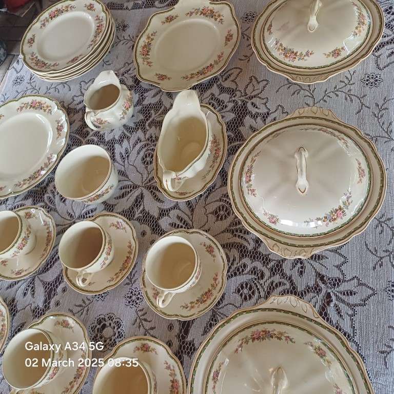 Johnson Bros 44 piece set