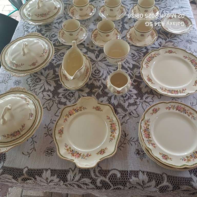Johnson Bros 44 piece set