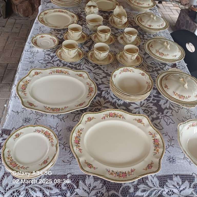 Johnson Bros 44 piece set