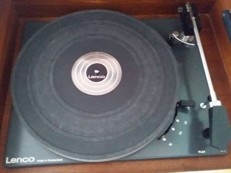LENCO Swiss turntable for LP's Vinyl