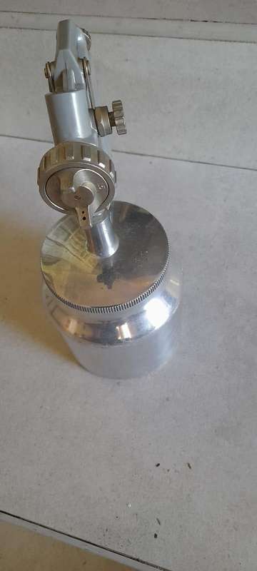 Paint spray gum aluminium pot
