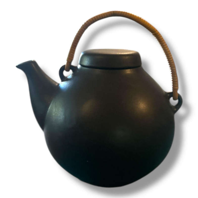 Arabia GA tea pot black