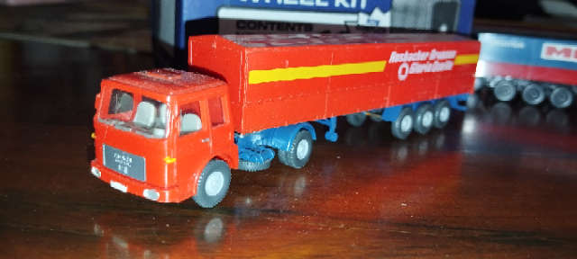 Wiking M.A.N. Lorry - Glorian Quelle - 1/87 Scale