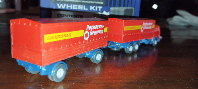 Wiking Mercedes Benz Truck & Trailer - Rosbacher - 1/87 Scale