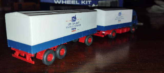 Wiking Iveco Truck & Trailer - Iveco/Magirus 125 - 1/87 Scale