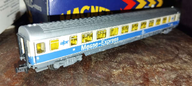 Trix Messe-Express Coach - N Gauge