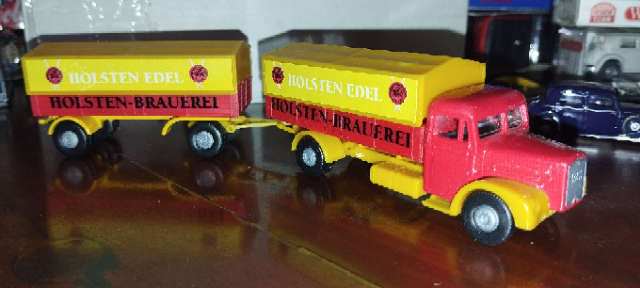 Hümmer M.A.N. Beer Truck - Holsten Brauerei - 1/43 Scale