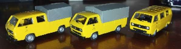 Roco Volkswagen 3 x T3 Transporter Set - 1/87 Scale