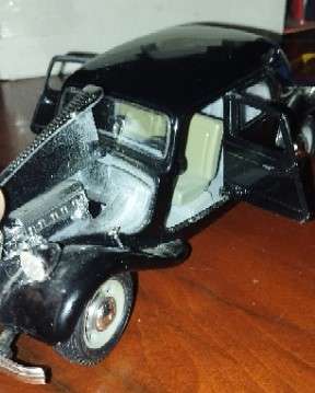 Bburago Citroen T.A. 15 cv - 1/24 Scale - Made in Italy