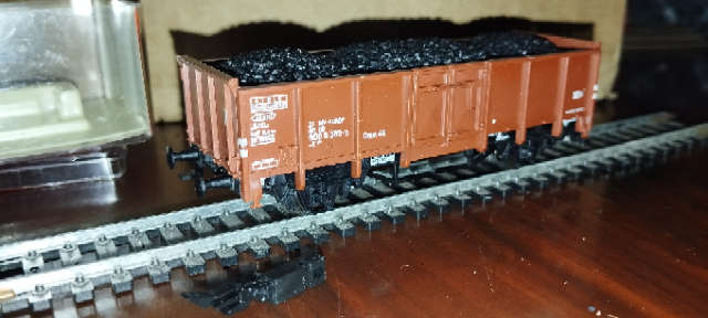 Trix International DB Middle Door Wagon with Coal Load - HO Scale