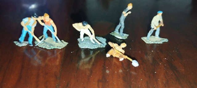 6 Figure Road Work Crew - HO Scale