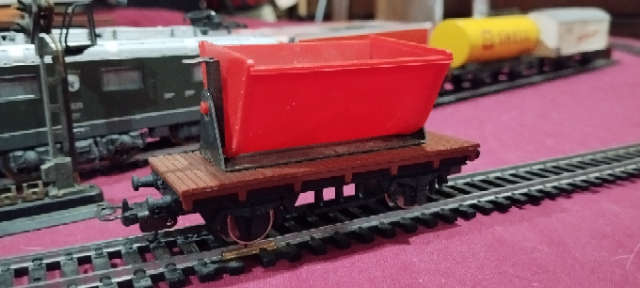 Lima Tipper Wagon - HO Scale