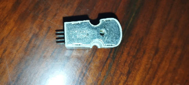 Goldtone Pick Up Cartridge Holder CS90 - 4 Flat Pins