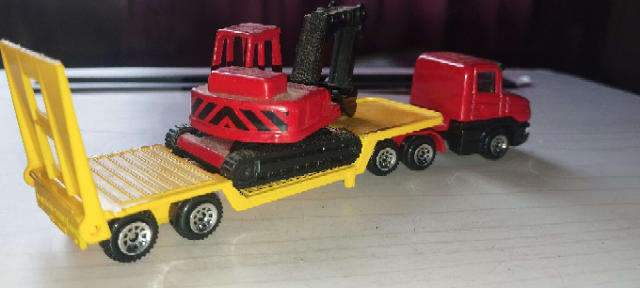 Siku "Scania" Lorry with Excavator Load - 1/87 Scale