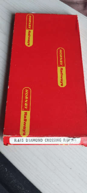 Hornby Diamond Crossing R.615 - OO Scale