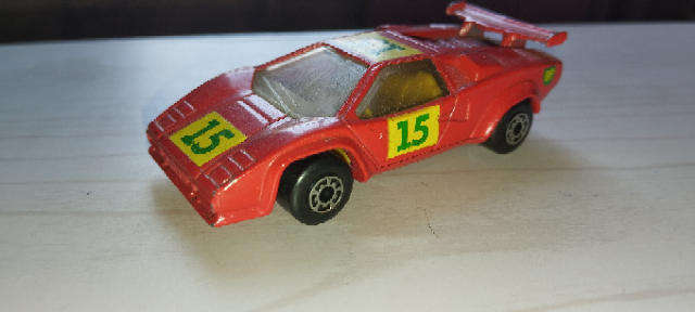 Matchbox Lamborghini Countach LP500S