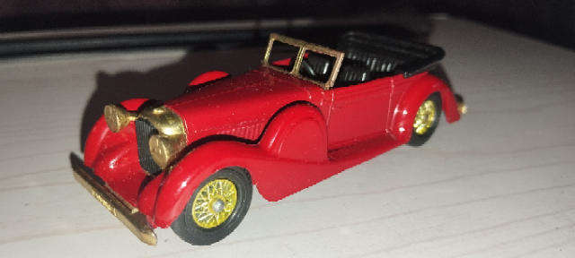 Matchbox Lagonda Drophead Coupe 1939 - Models of Yesteryear