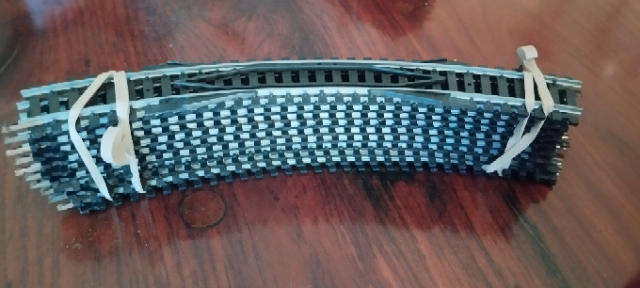 Lima 10 x 36 Degree Curve Rails Including Rerailer Rail - HO