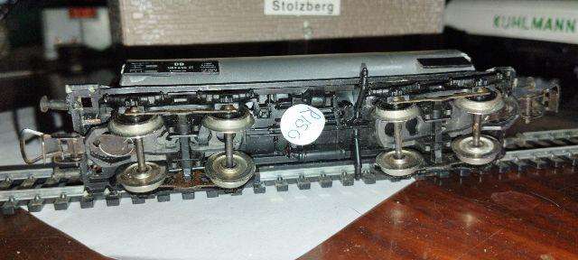 Piko DB Bogie Petrol Tanker - BP - HO Scale