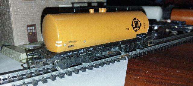 Piko DR Bogie Petrol Tanker - HO Scale