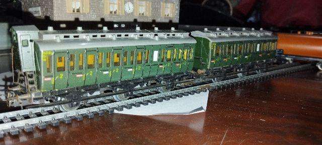 Märklin Set of 2 DR Three Axle 2nd Class Coaches - HO Scale